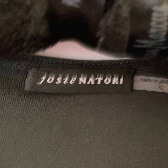 Josie Natori Soft Green Long Sleeve Draped Top/Side Tie/Low Cowl Neck/XL/NEW! - Picture 3 of 3